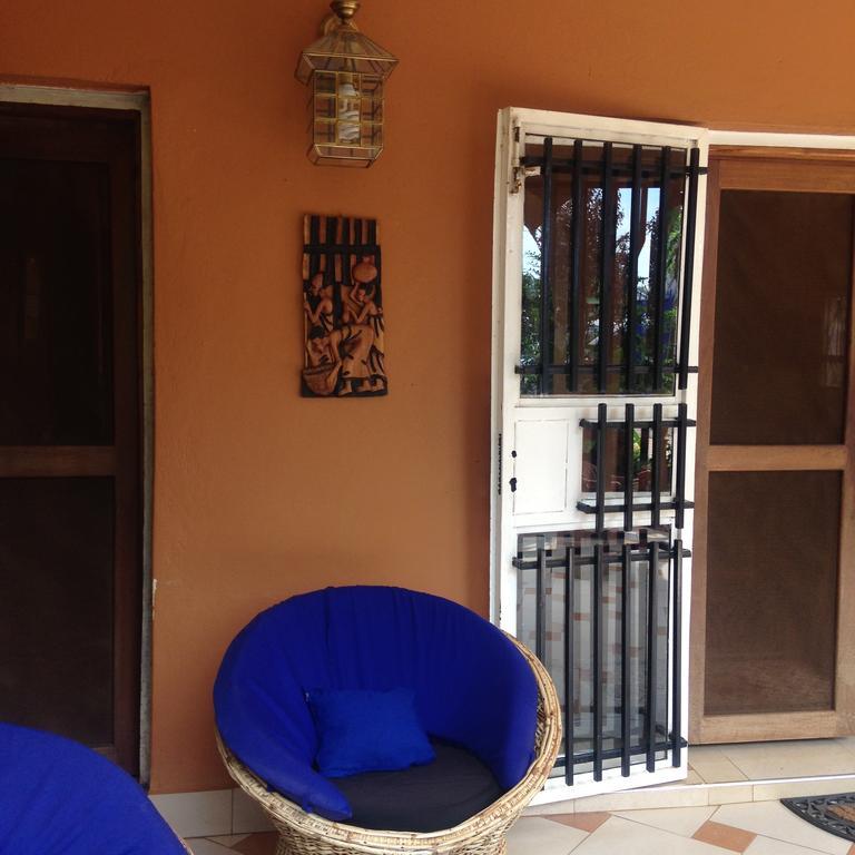 J Residence Motel Entebbe Exterior foto
